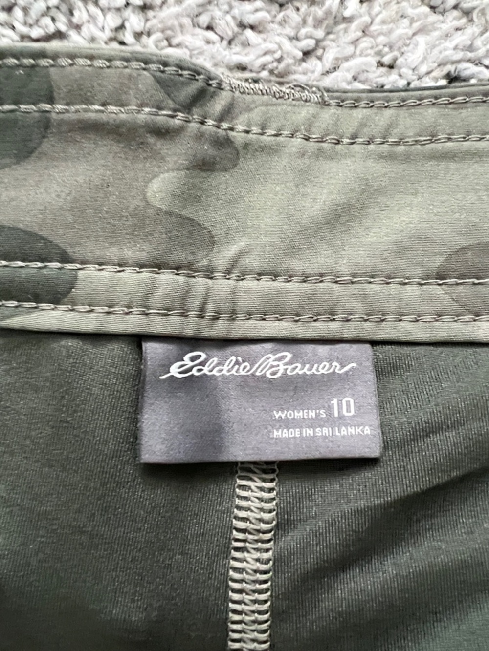 Eddie Bauer Olive Green Adventurer 2.0 Camo Sporty Mini Skirt/Skort - Size 10 - Picture 7 of 9
